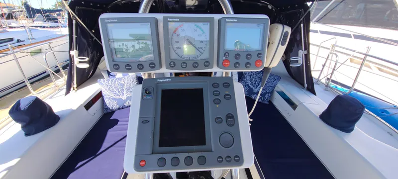 2000 Catalina 2 Cabin Centerline MK II