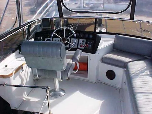 1988 Carver Mariner