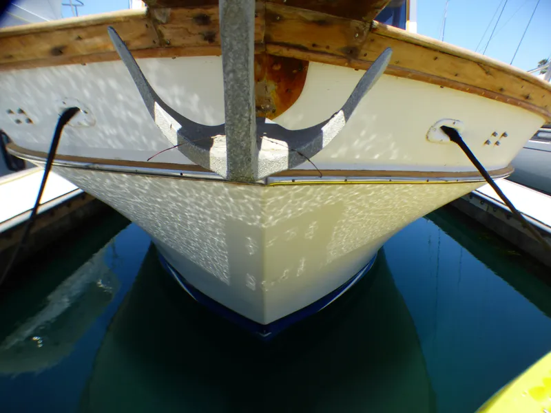1979 Californian 42 LRC Flybridge Trawler