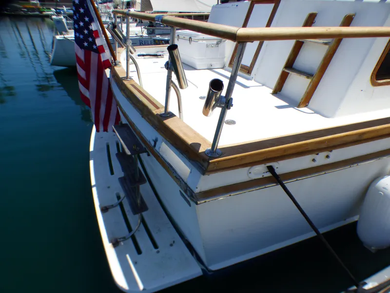 1979 Californian 42 LRC Flybridge Trawler