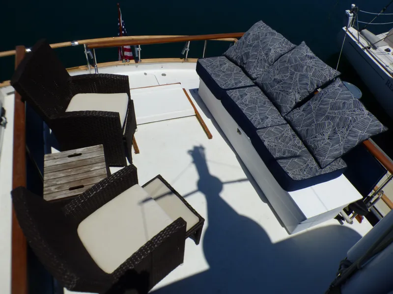1979 Californian 42 LRC Flybridge Trawler