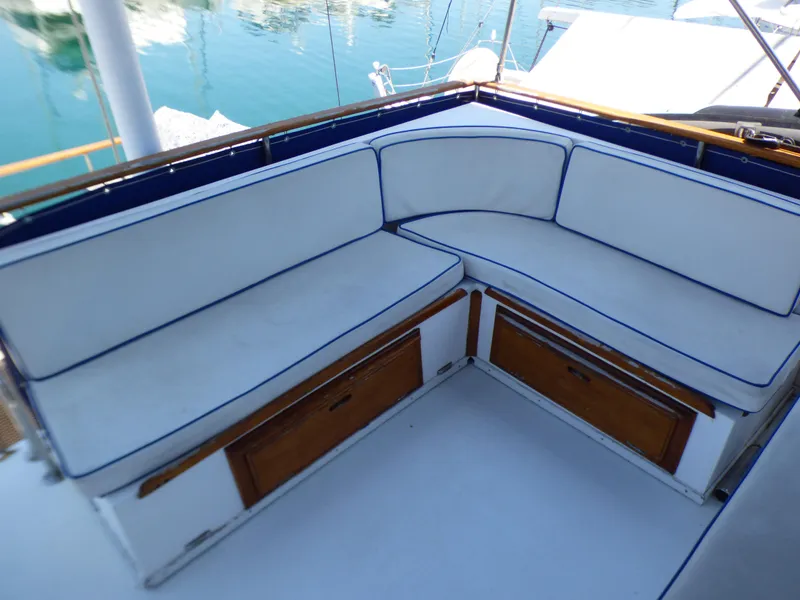 1979 Californian 42 LRC Flybridge Trawler