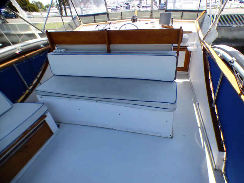 1979 Californian 42 LRC Flybridge Trawler