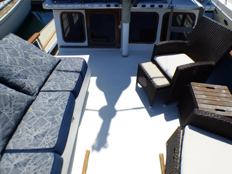 1979 Californian 42 LRC Flybridge Trawler
