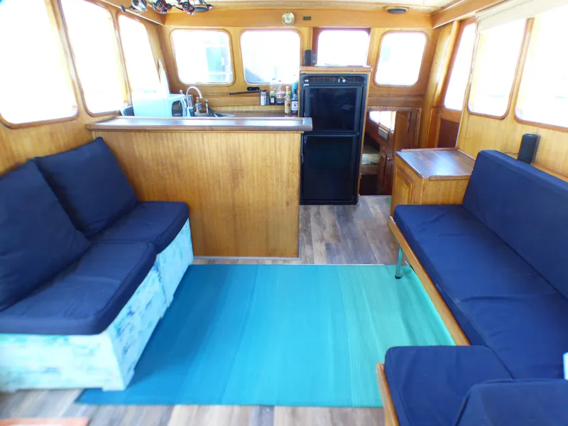 1979 Californian 42 LRC Flybridge Trawler