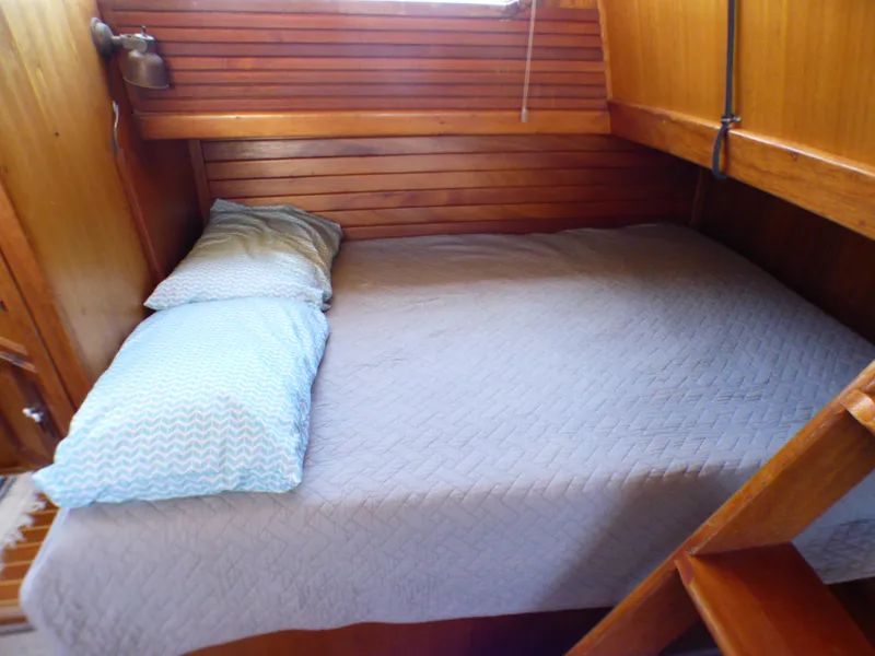 1979 Californian 42 LRC Flybridge Trawler