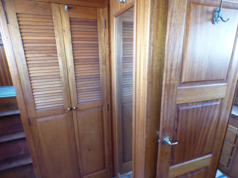 1979 Californian 42 LRC Flybridge Trawler