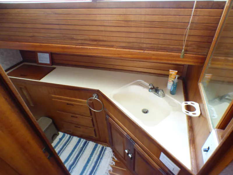 1979 Californian 42 LRC Flybridge Trawler