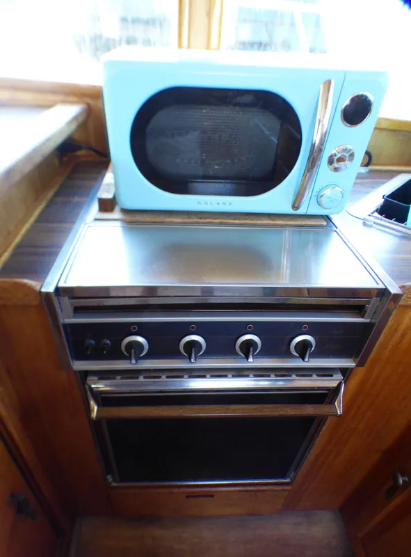 1979 Californian 42 LRC Flybridge Trawler