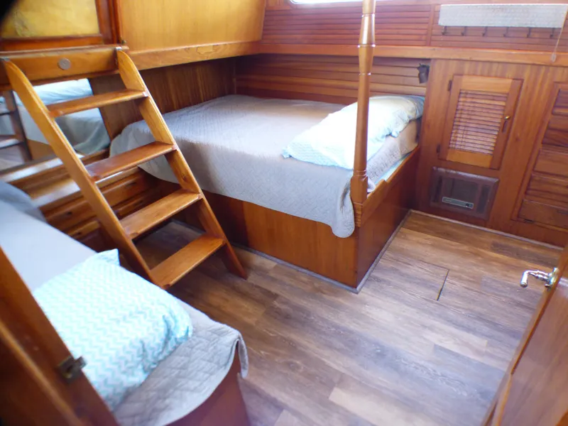 1979 Californian 42 LRC Flybridge Trawler