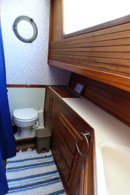 1979 Californian 42 LRC Flybridge Trawler