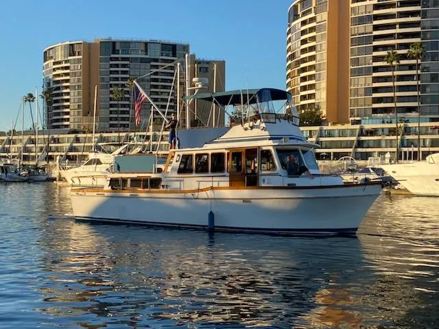 1979 Californian 42 LRC Flybridge Trawler