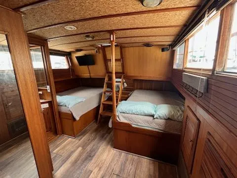 1979 Californian 42 LRC Flybridge Trawler