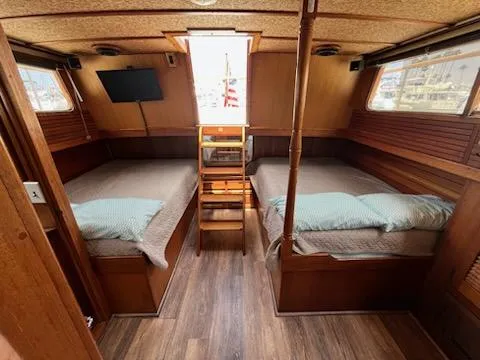 1979 Californian 42 LRC Flybridge Trawler