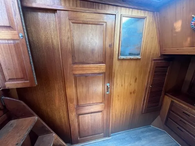 1979 Californian 42 LRC Flybridge Trawler