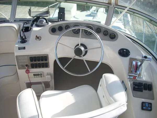 1996 Bayliner 2858 Ciera Command Bridge