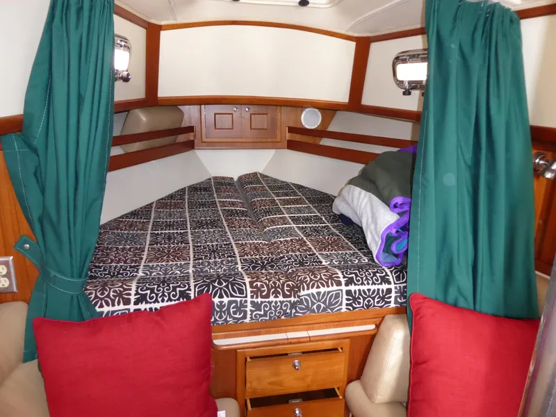 Vee Berth