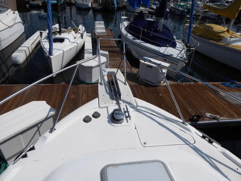 Bow windlass