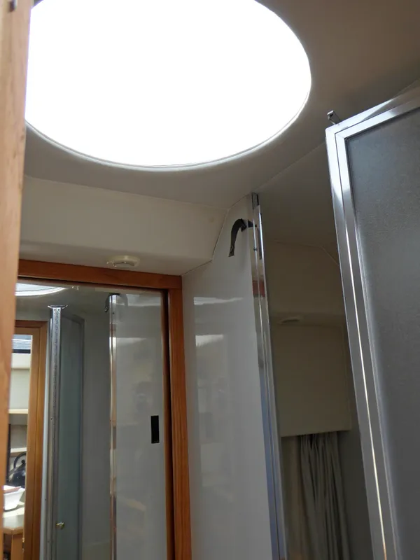 Skylight head