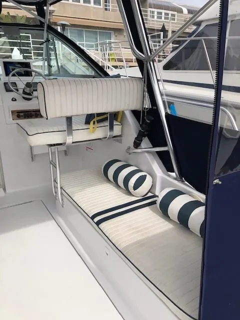 1999 Mainship Pilot 30