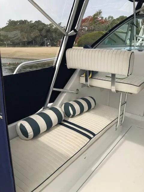 1999 Mainship Pilot 30