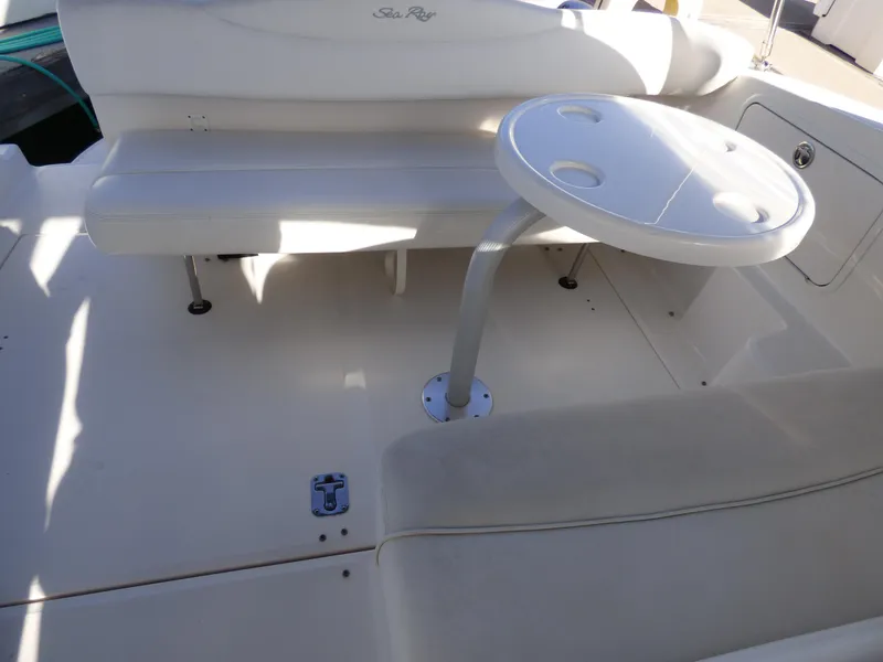 2004 Sea Ray Sundancer 280