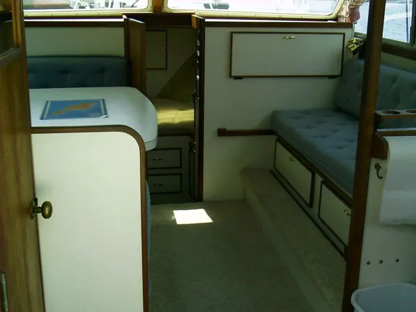 1985 Tollycraft SPORT CRUISER