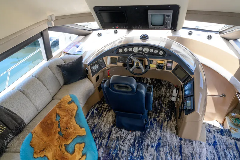 1999 Carver 530 Voyager Pilothouse