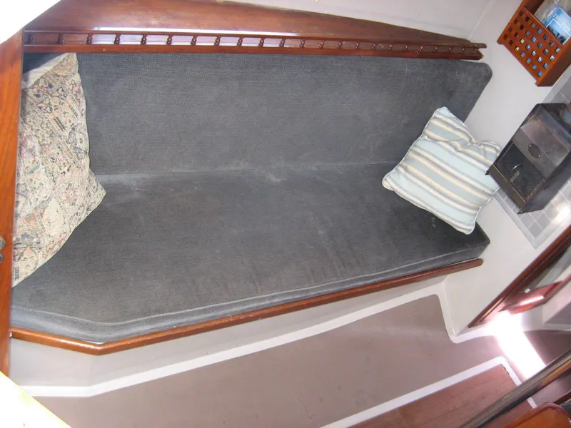 Port Settee