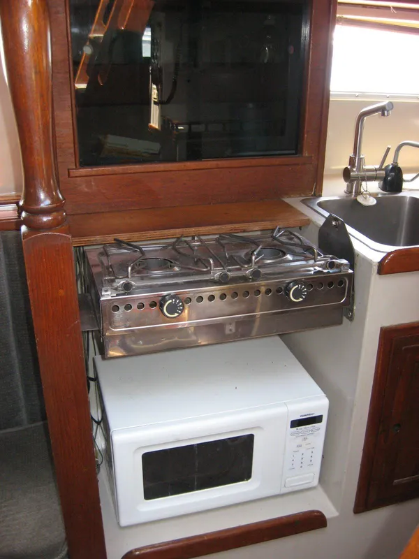 Stove & Microwave