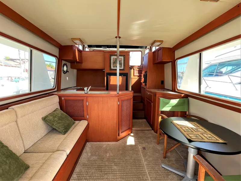 2002 Willard Marine 40 PilothouseTrawler