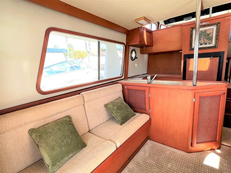 2002 Willard Marine 40 PilothouseTrawler