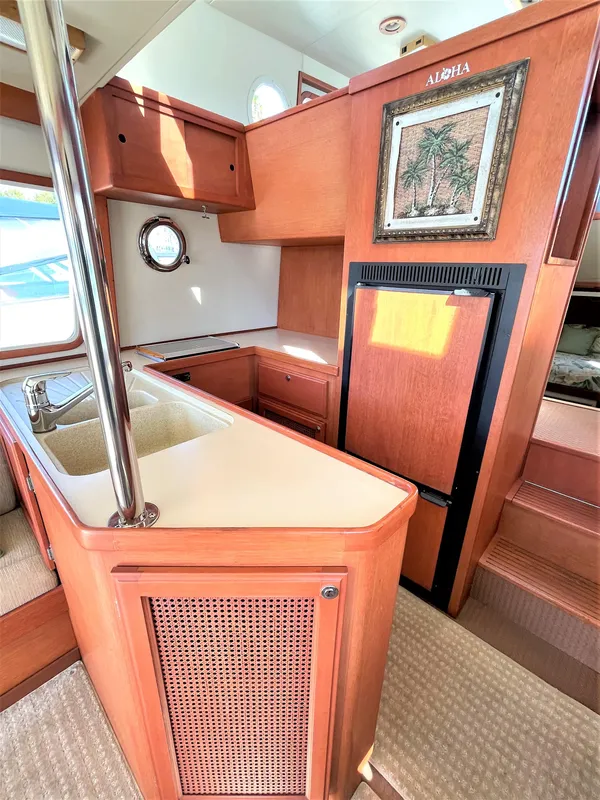 2002 Willard Marine 40 PilothouseTrawler