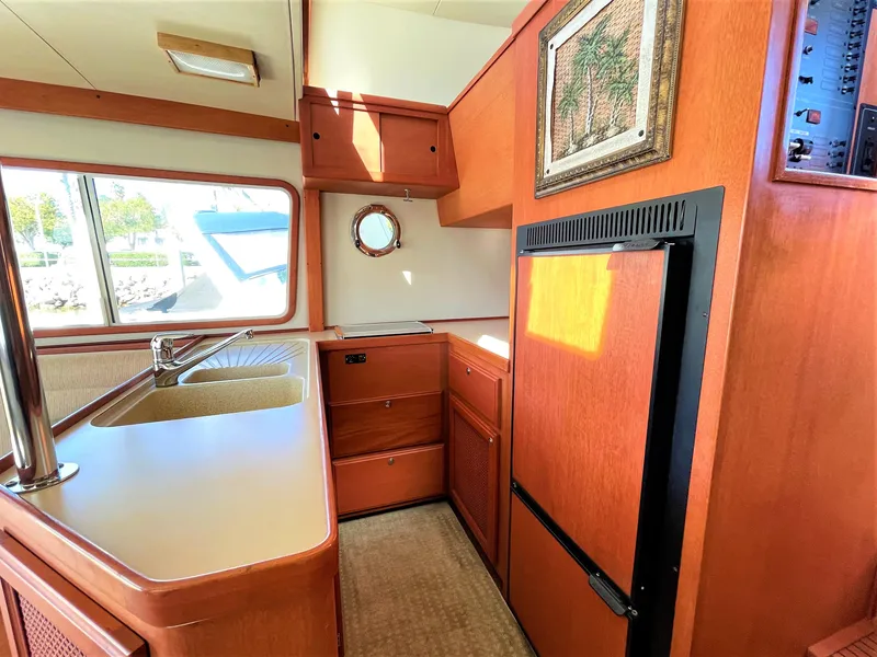 2002 Willard Marine 40 PilothouseTrawler