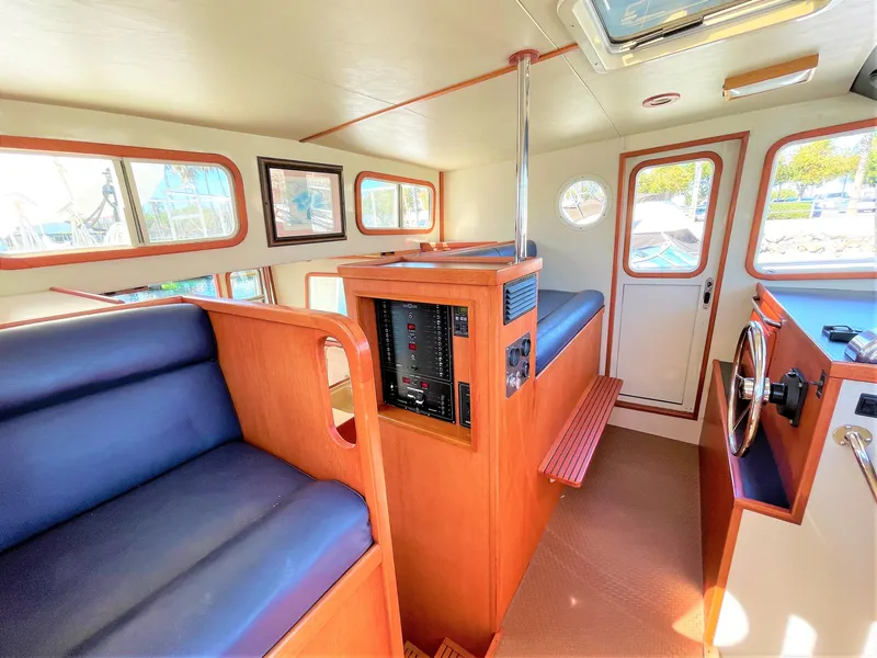 2002 Willard Marine 40 PilothouseTrawler