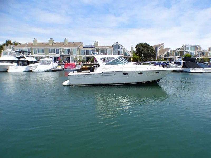 1993 Tiara Yachts Open