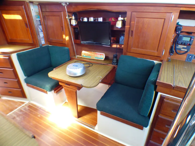 1985 Catalina 36