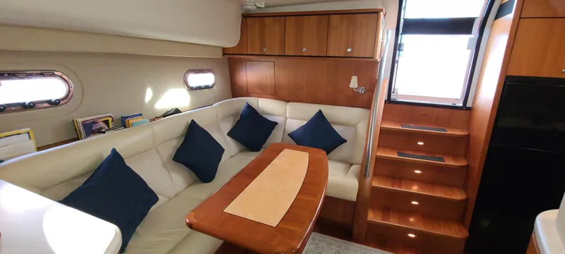 2005 Tiara Yachts 4300 Sovran