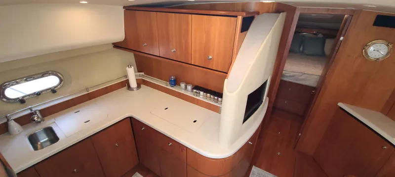 2005 Tiara Yachts 4300 Sovran