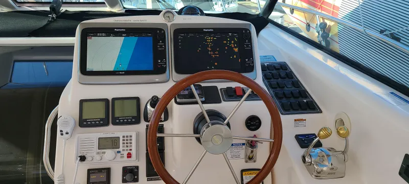 2005 Tiara Yachts 4300 Sovran