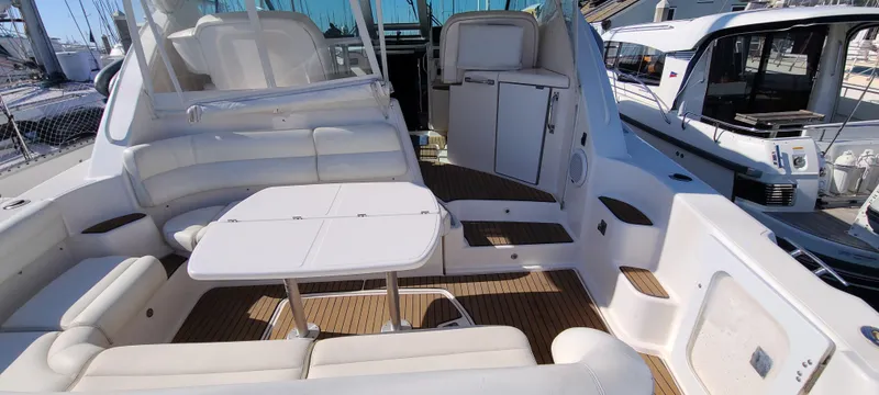 2005 Tiara Yachts 4300 Sovran