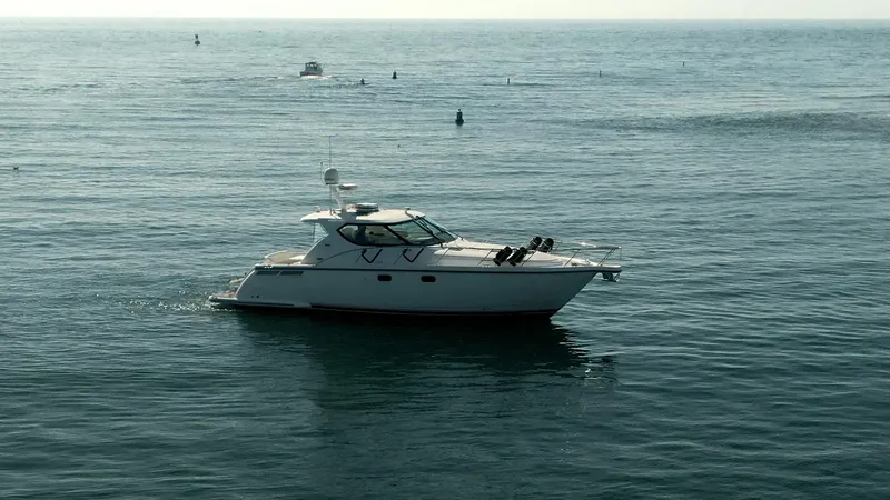 2005 Tiara Yachts 4300 Sovran