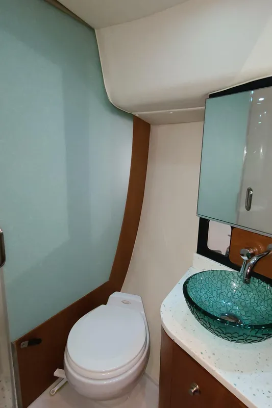 2005 Tiara Yachts 4300 Sovran