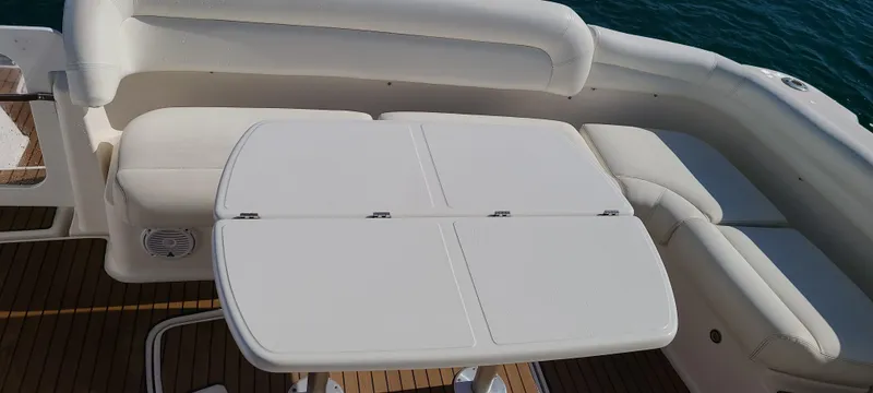 2005 Tiara Yachts 4300 Sovran