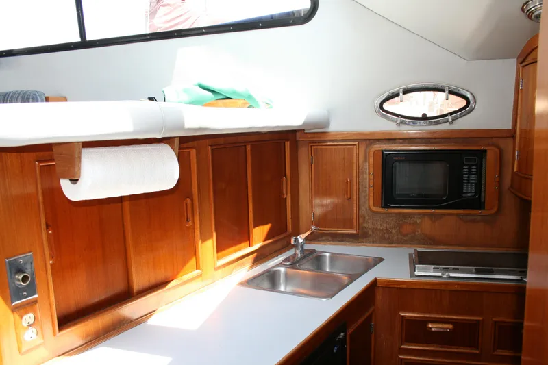 1990 Mediterranean Sportfisher