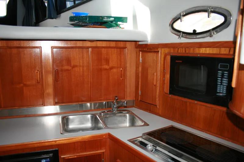 1990 Mediterranean Sportfisher
