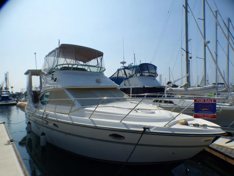 1998 Maxum 4100 SCA