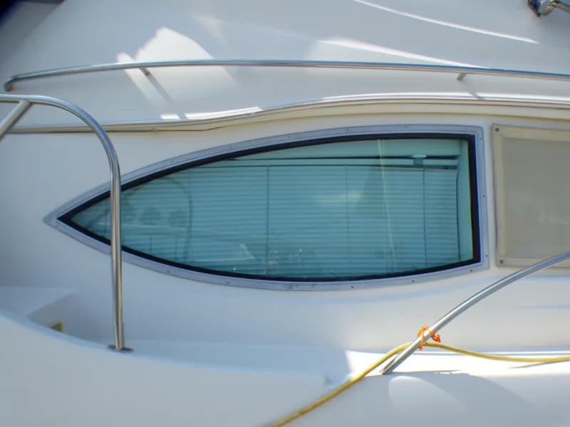 1998 Maxum 4100 SCA