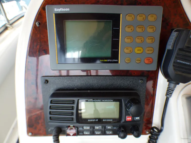 1998 Maxum 4100 SCA