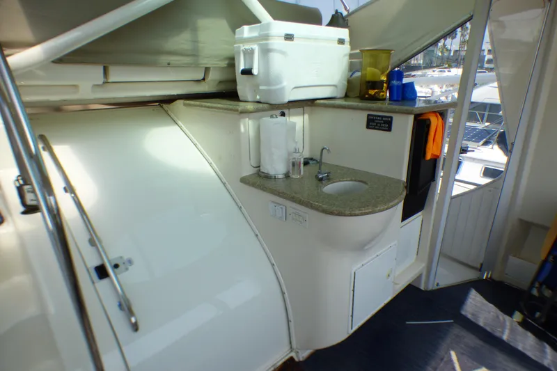 1998 Maxum 4100 SCA
